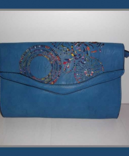 NEU .. Tasche / Clutch