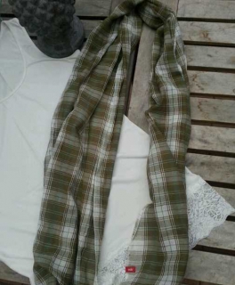 Schöner Karo Schal von Edc