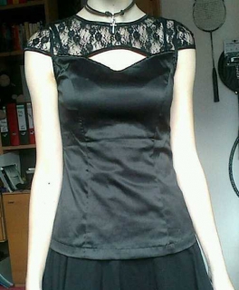 Schwarzes Gothic Shirt Cutsew
