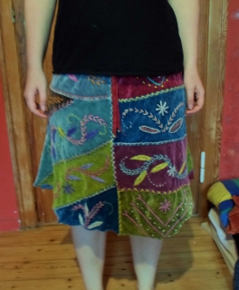 schöner bunter Samtrock, Hippie