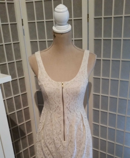 Süßes Mini Spitzenkleid créme