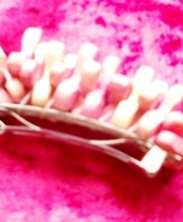 Haarspange, rosa/hellgelb, Holz