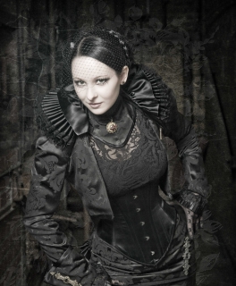 Bolero schwarz Schlüsselloch / selber genäht