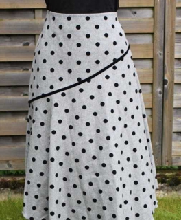 Wollrock Dots asymmetrisch