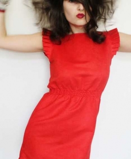 Rotes wunderschönes Kleid mit extravaganten Fächerschultern, Topshop London, Minkie