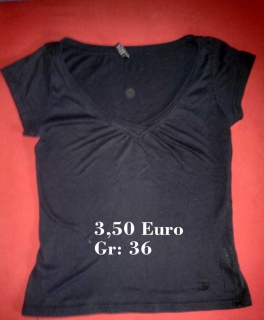 Schwarzes Shirt V-Ausschnitt