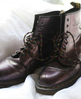 Dr. Martens metallic lila Gr. 40