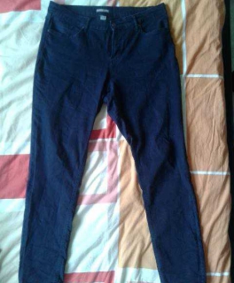 H&M Röhrenhose dunkelblau Gr48