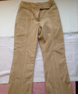 Helle Kordhose von Alain Manoukian Taillenhoch