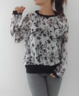 Pullover-Bluse Kirschblütenmuster gr. 38- 42