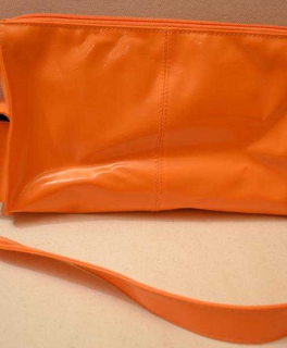 Orangene Handtasche