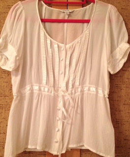 Romantische weiße Bluse