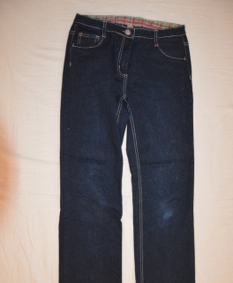 schöne dunkle Mädchenjeans Größe 152