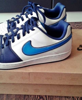 Neue Nike Backboard 2 GS 38.5 Blau Weiß ungetragen!