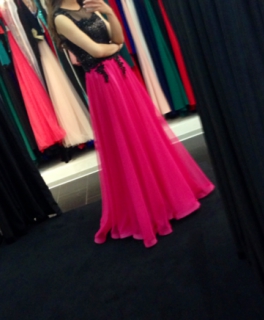 Schwarz-Rosa Abiballkleid