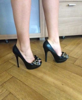 Schwarze Peeptoes Blogger Gr.36 mit Schleife Nieten High Heels