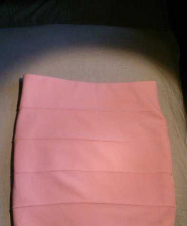 Figurbetonter Rock rosa