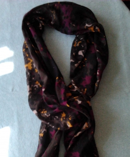 Sehr hübscher Schal/ Halstuch pieces