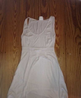 Sommerkleid von Madonna mit süßer Schleife