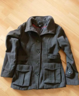 Kurze Herbst- und Winterjacke, Größe 40/42