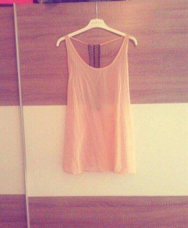 nude top rückenausschnitt cut out