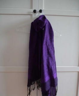 Schal lila Muster