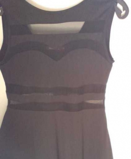 Kleines schwarzes Kleid