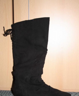 Schöne schwarze Stiefel