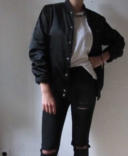 25€ NIKE College Jacke - schwarz