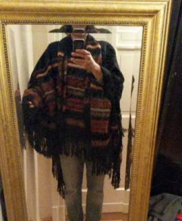 Wunderschöner warmer Poncho aus Alpaca original aus Peru NEU