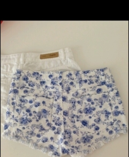 Süße Zara blümchen Shorts