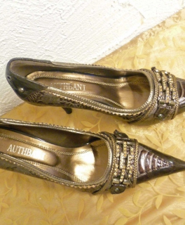 Pumps Authbani 