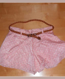 Rosa-weiß gepunktete Skirtshorts mit braunem Gürtel Gr. 34 / XS