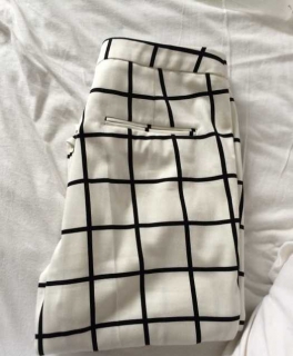 Einmal getragene Slacks Hose