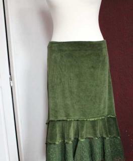 Chapati Alltag Berlin Samt Rock Samtrock Hippie Goa Elfe Moosgrün