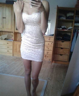 Abendkleid mit Pailletten 