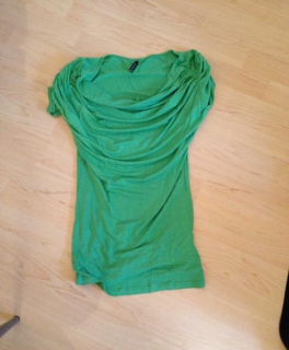 chickes, grünes T-Shirt, Größe XS