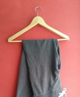  lockere Sporthose Gr.M