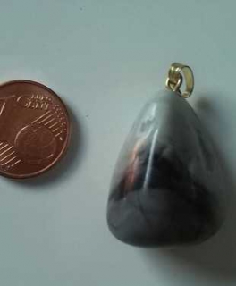 Schlichter Steinanhänger