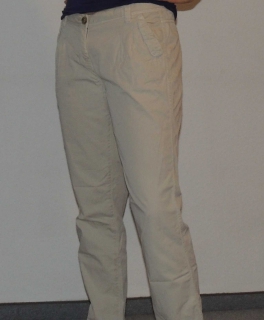 Beige Chino von Yessica