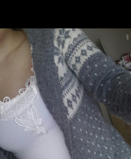 Wollstrickjacke lang