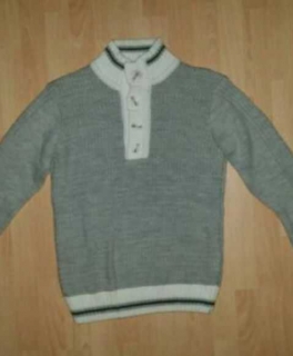 Stylischer Strickpullover Größe S - M