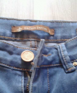 Schöne blaue Jeans