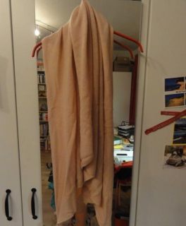 sehr warmer Schal mit Bommeln 