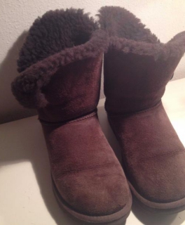 UGG Boots Bailey Button