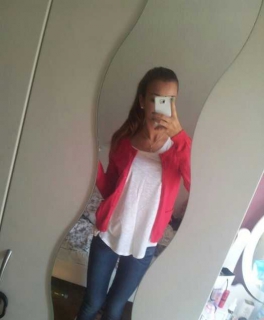 Süßer roter H&M Cardigan