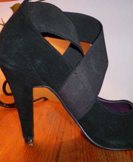 schwarze wildleder Pumps