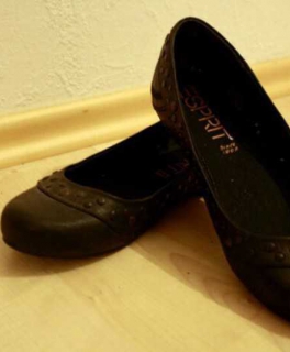 Schwarze Esprit EDC Nieten Ballerinas Sommer Schlappen Gr. 37