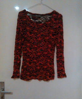Sexy rot-schwarzes Spitzenshirt, Gr. M (38)