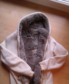 super tolle, warme Felljacke